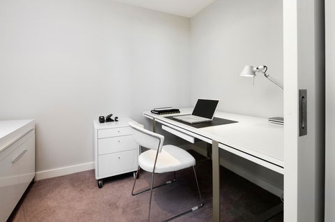 Claremont Quarter Luxury Apartment - Tourism Search 12