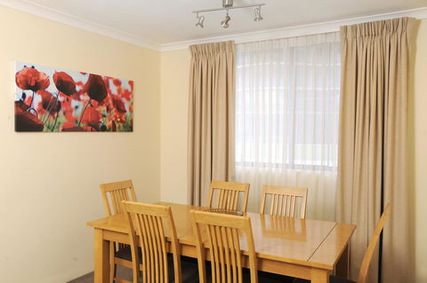 Lodestar Waterside Apartments - Tourism Search 32