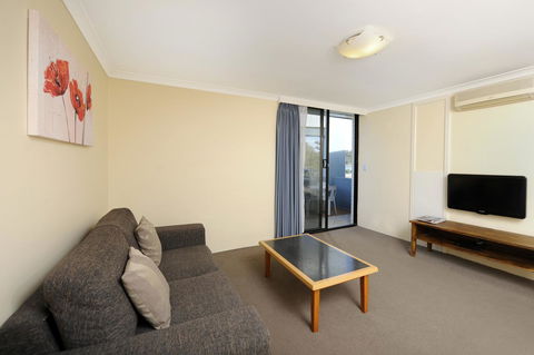 Lodestar Waterside Apartments - Tourism Search 25