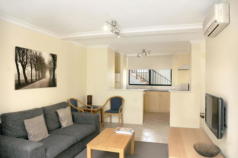 Lodestar Waterside Apartments - Tourism Search 31