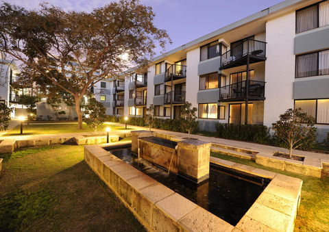Lodestar Waterside Apartments - Tourism Search 3