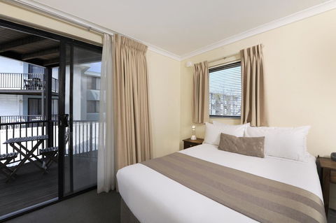 Lodestar Waterside Apartments - Tourism Search 43