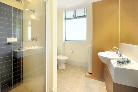 Lodestar Waterside Apartments - Tourism Search 38