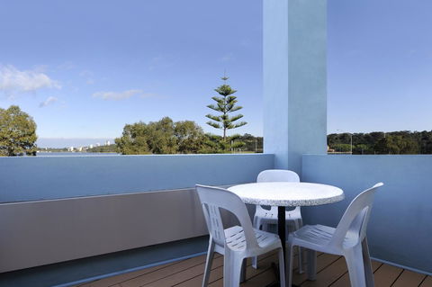 Lodestar Waterside Apartments - Tourism Search 20