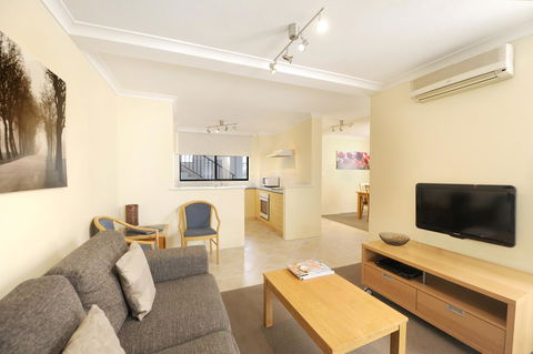 Lodestar Waterside Apartments - Tourism Search 26
