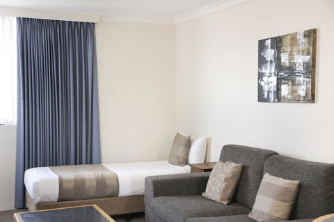 Lodestar Waterside Apartments - Tourism Search 8