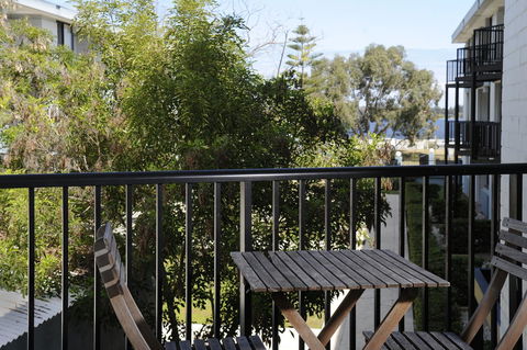 Lodestar Waterside Apartments - Tourism Search 35