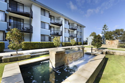 Lodestar Waterside Apartments - Tourism Search 2