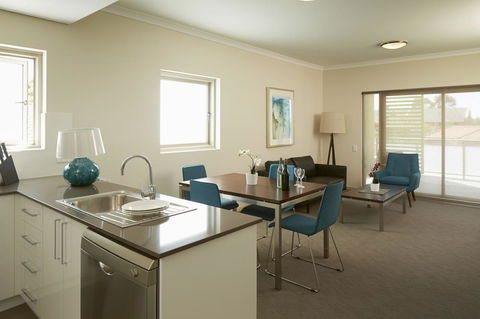 Baileys Serviced Apartments - Tourism Search 11