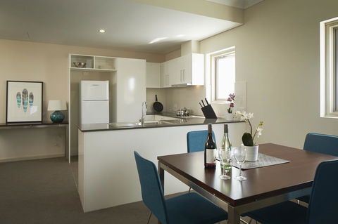 Baileys Serviced Apartments - Tourism Search 8