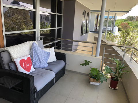 Adele's Luxury South Beach Apartment With King Bed - Tourism Search 19