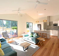 Sunny Blinco Street House - Tourism Search