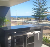 Mandurah beach front apartment - Tourism Search