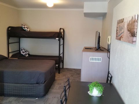 Mandurah Foreshore Motel - Tourism Search 12