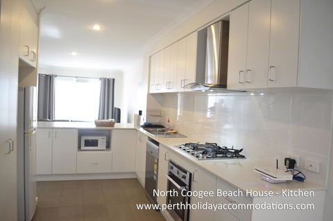 North Coogee Beach House - Tourism Search 18