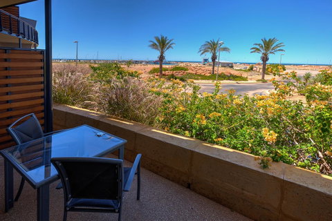 Mantarays Ningaloo Beach Resort - Tourism Search 17