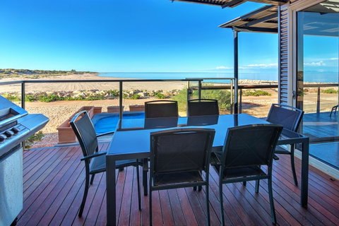 Mantarays Ningaloo Beach Resort - Tourism Search 6