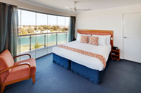Seashells Mandurah - Tourism Search 22