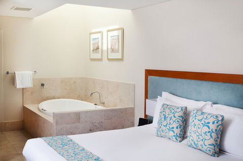 Seashells Mandurah - Tourism Search 10