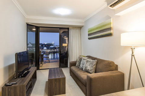 Dolphin Quay Apartments - Tourism Search 20