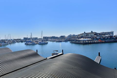Dolphin Quay Apartments - Tourism Search 6