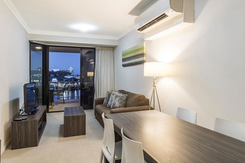 Dolphin Quay Apartments - Tourism Search 19
