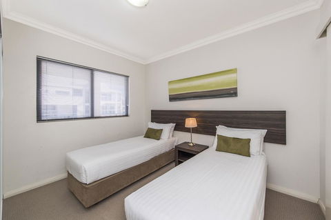 Dolphin Quay Apartments - Tourism Search 39