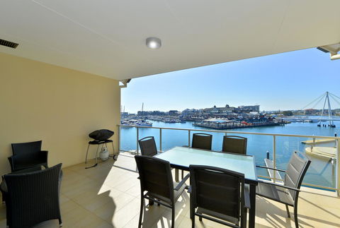 Dolphin Quay Apartments - Tourism Search 4