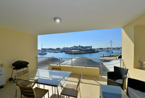 Dolphin Quay Apartments - Tourism Search 8