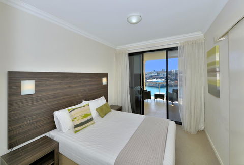 Dolphin Quay Apartments - Tourism Search 1