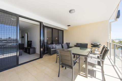 Dolphin Quay Apartments - Tourism Search 27