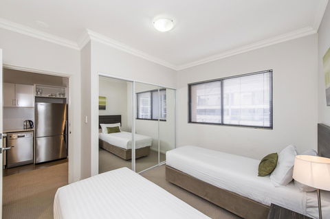 Dolphin Quay Apartments - Tourism Search 43