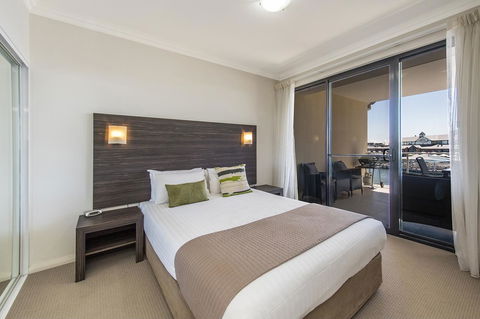 Dolphin Quay Apartments - Tourism Search 30