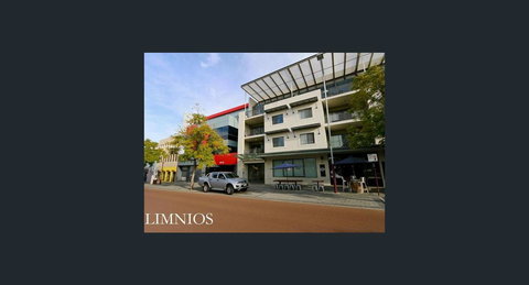 Frankly Francis - Exquisite Executive Apartment - Tourism Search 1