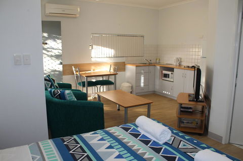 Mandurah Ocean Marina Chalets - Tourism Search 1