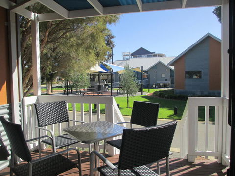 Mandurah Ocean Marina Chalets - Tourism Search 40