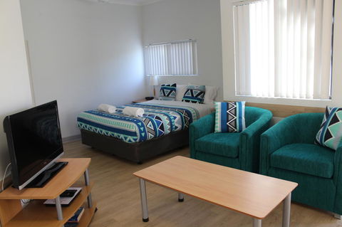 Mandurah Ocean Marina Chalets - Tourism Search 9