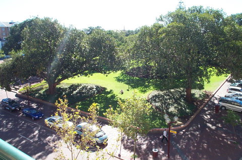 James On The Park - Executive Escapes - Tourism Search 12