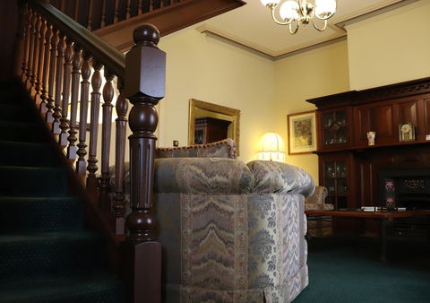 Clifton Motel & Grittleton Lodge - Tourism Search 4