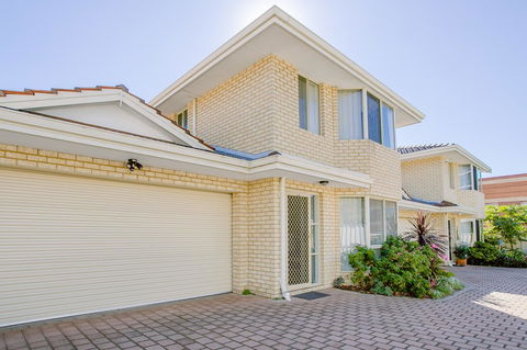 Jane Residence - Tourism Search 38