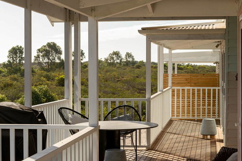 Blue Sky Escapes The Lookout Lancelin - Tourism Search 7