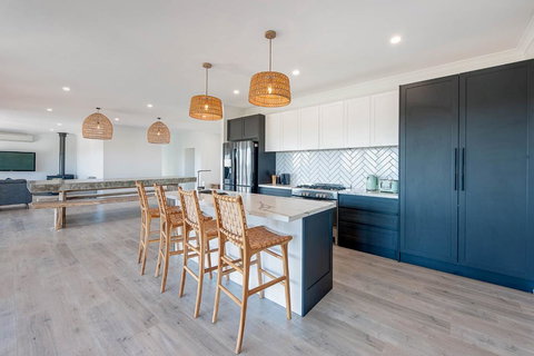 Blue Sky Escapes The Lookout Lancelin - Tourism Search 12