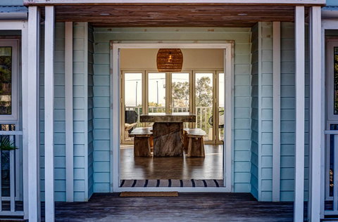 Blue Sky Escapes The Lookout Lancelin - Tourism Search 15
