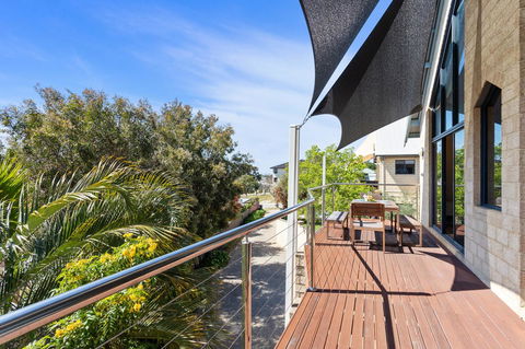 Swanview Ardross Shortstays - Tourism Search 13