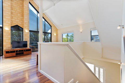 Swanview Ardross Shortstays - Tourism Search 11