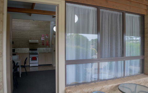 Hopetoun Motel & Chalet Village - Tourism Search 22