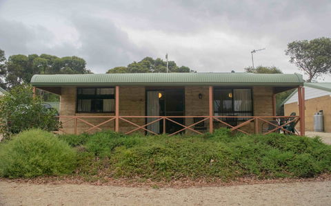 Hopetoun Motel & Chalet Village - Tourism Search 23