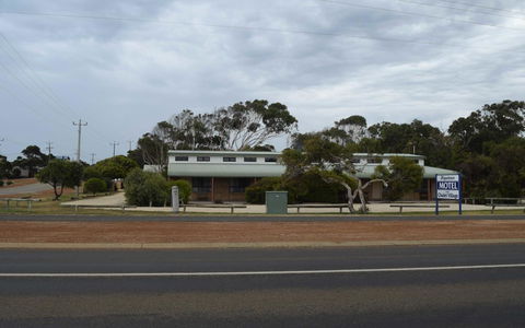 Hopetoun Motel & Chalet Village - Tourism Search 18