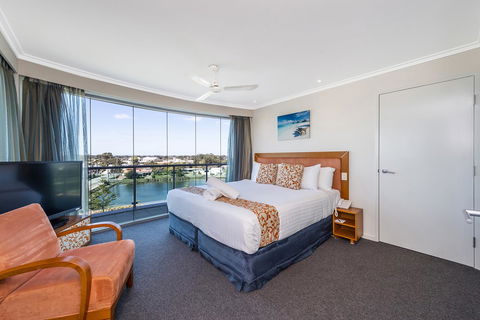 A 406 FANTASTIC OCEAN BEACH And MARINA VIEW APT - MANDURAH - Tourism Search 12