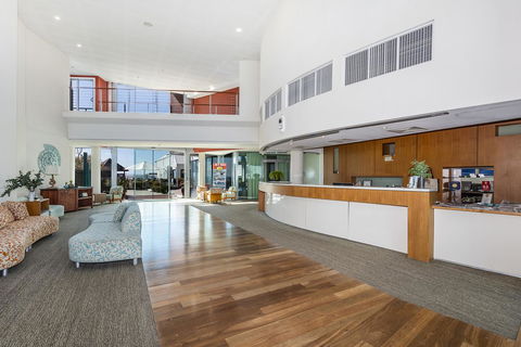 A 406 FANTASTIC OCEAN BEACH And MARINA VIEW APT - MANDURAH - Tourism Search 6